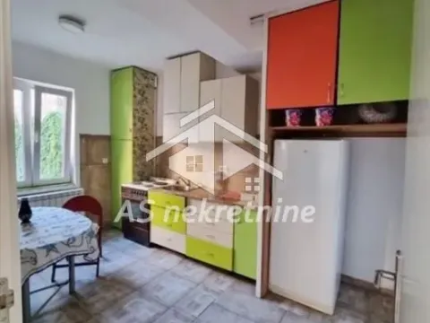 Rent, three bedroom apartment, 70m², Palilula Sve Podlokacije, Beograd - image 6