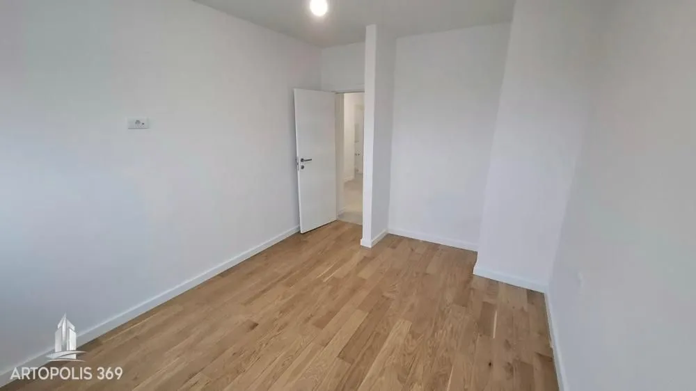 Prodaja, četvorosoban stan, 95m², Novi Beograd Blok 37, Novi Beograd Sve Podlokacije