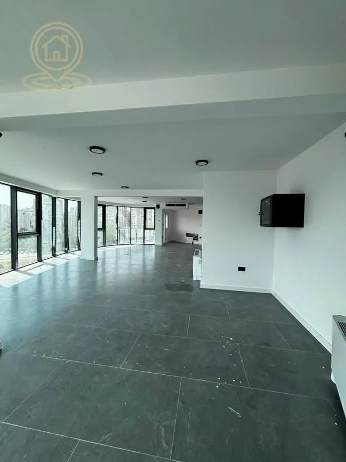 Rent, office space, 472m², Medijana, Niš