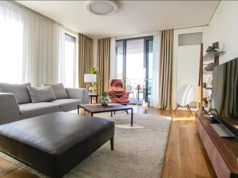 Rent, four bedroom apartment, 144m², Savski Venac, Beograd - image 2