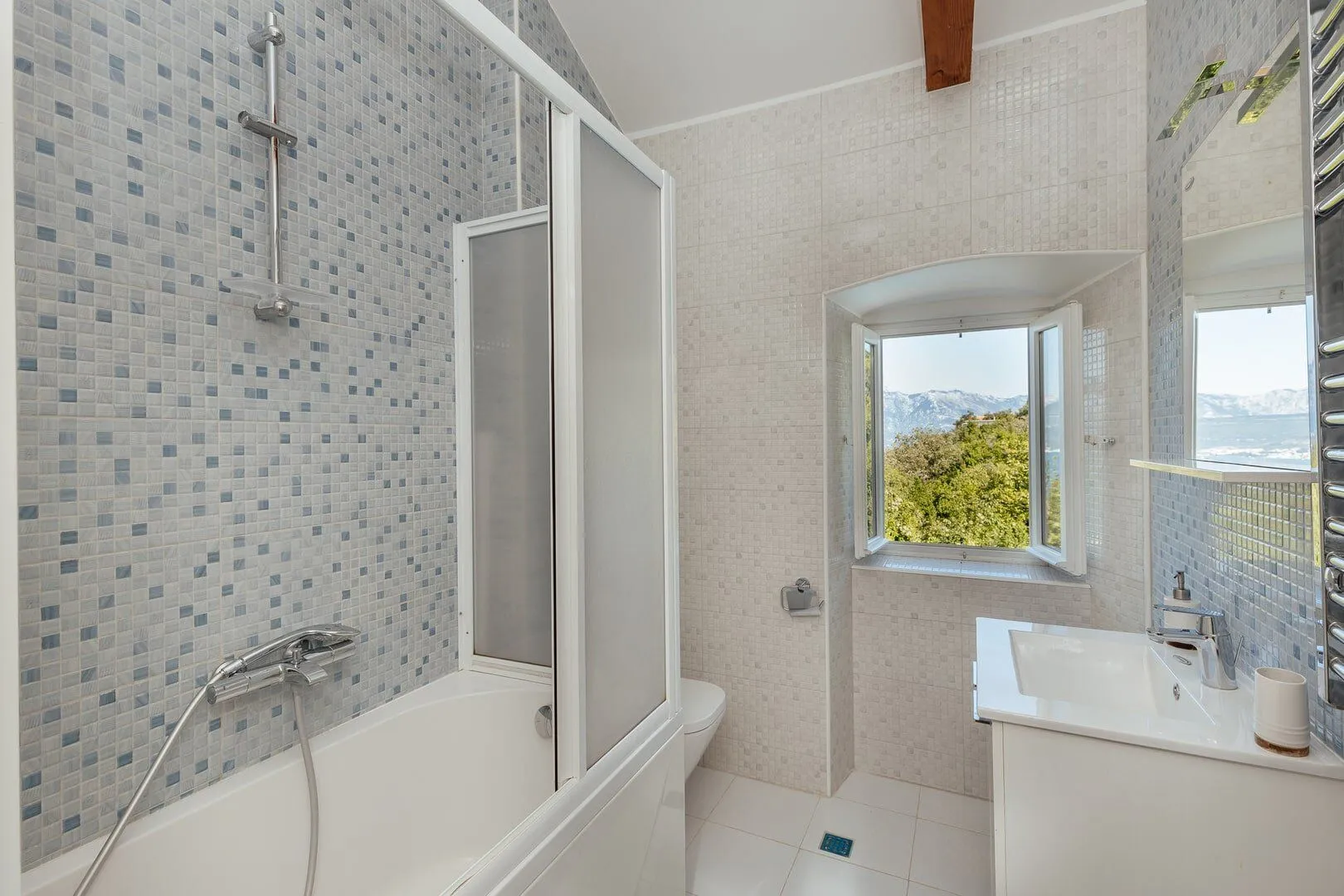 Sale, house, 176m², Kotor, Crna Gora