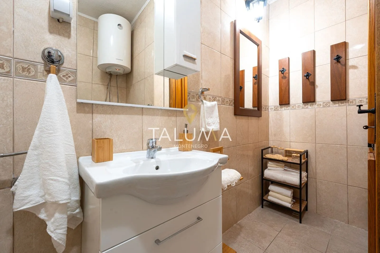 Rent, house, 190m², Rijeka Crnojevića, Cetinje