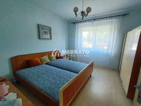 Prodaja, kuća, 101m², Perlez, Zrenjanin - image 14