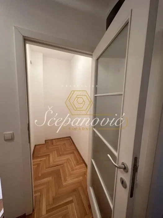 Sale, three bedroom apartment, 86m², Bulevar Oslobodjenja, Novi Sad Sve Podlokacije