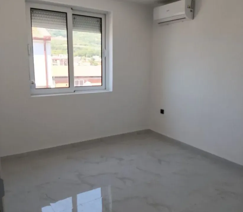 Sale, two bedroom apartment, 74m², Dobre Vode, Bar