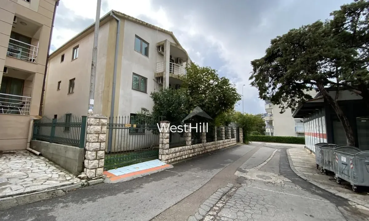 Sale, hospitality venue, 311m², Bečići, Budva