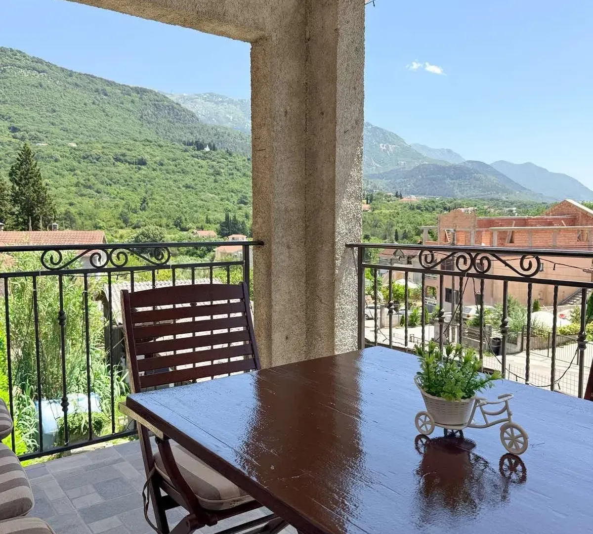 Rent, three bedroom apartment, 85m², Gradiošnica, Tivat