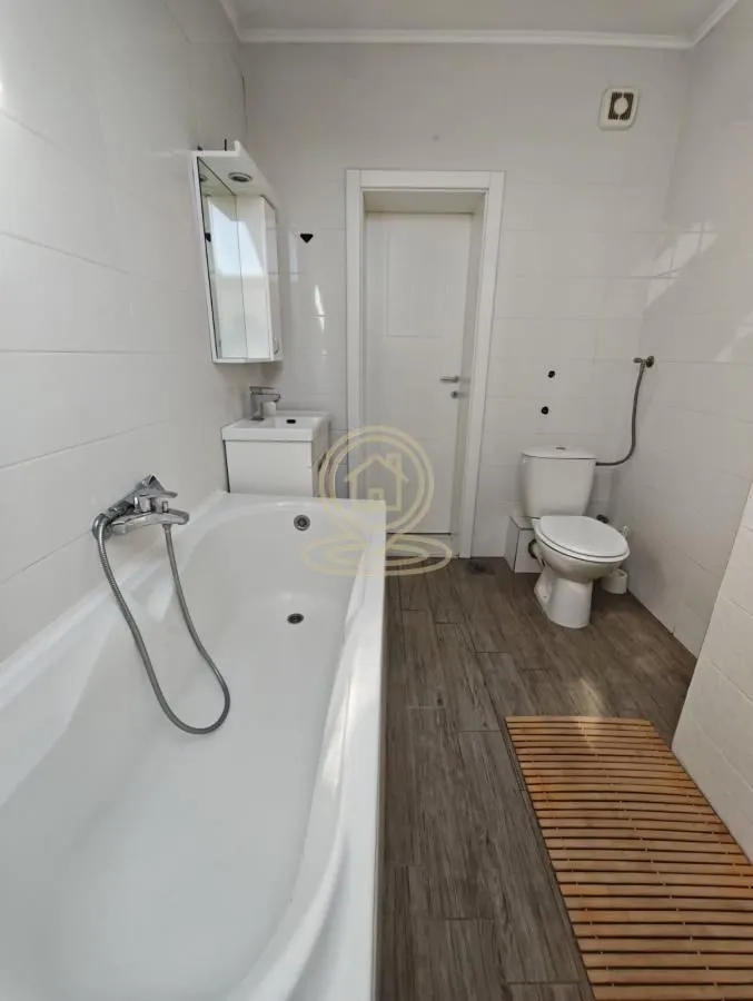Izdavanje, dvosoban stan, 45m², Detelinara, Novi Sad Sve Podlokacije