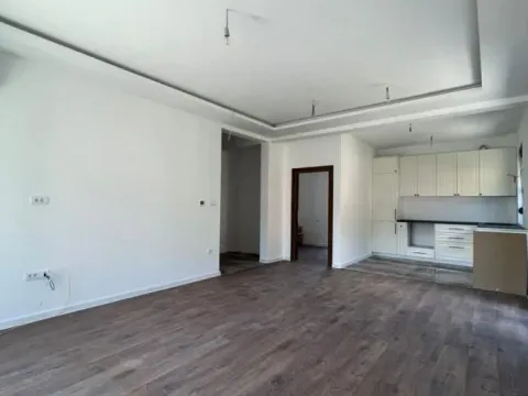 Prodaja, trosoban stan, 82m², Tivat, Crna Gora - image 3