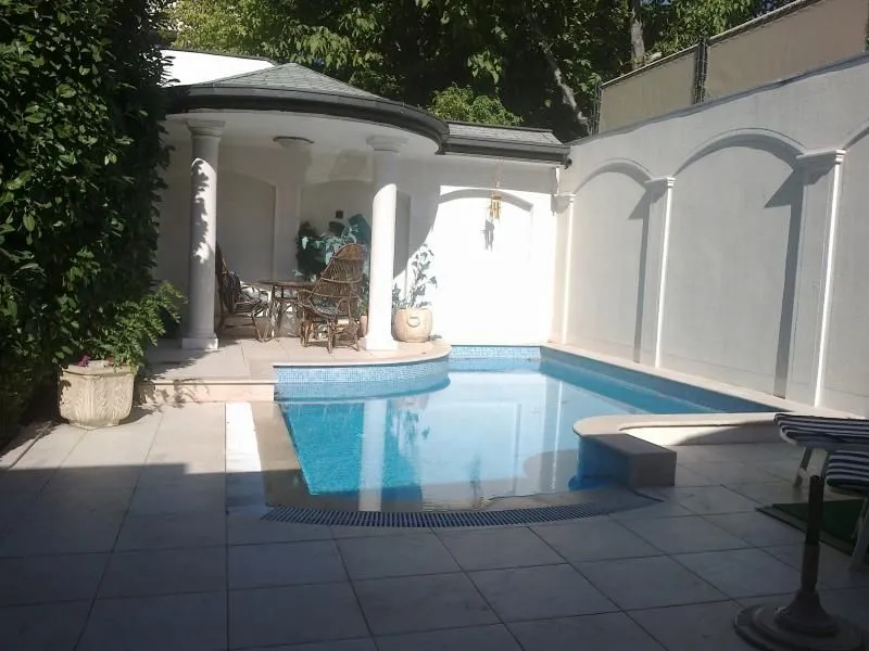 Izdavanje, kuća, 450m², Savski Venac, Beograd