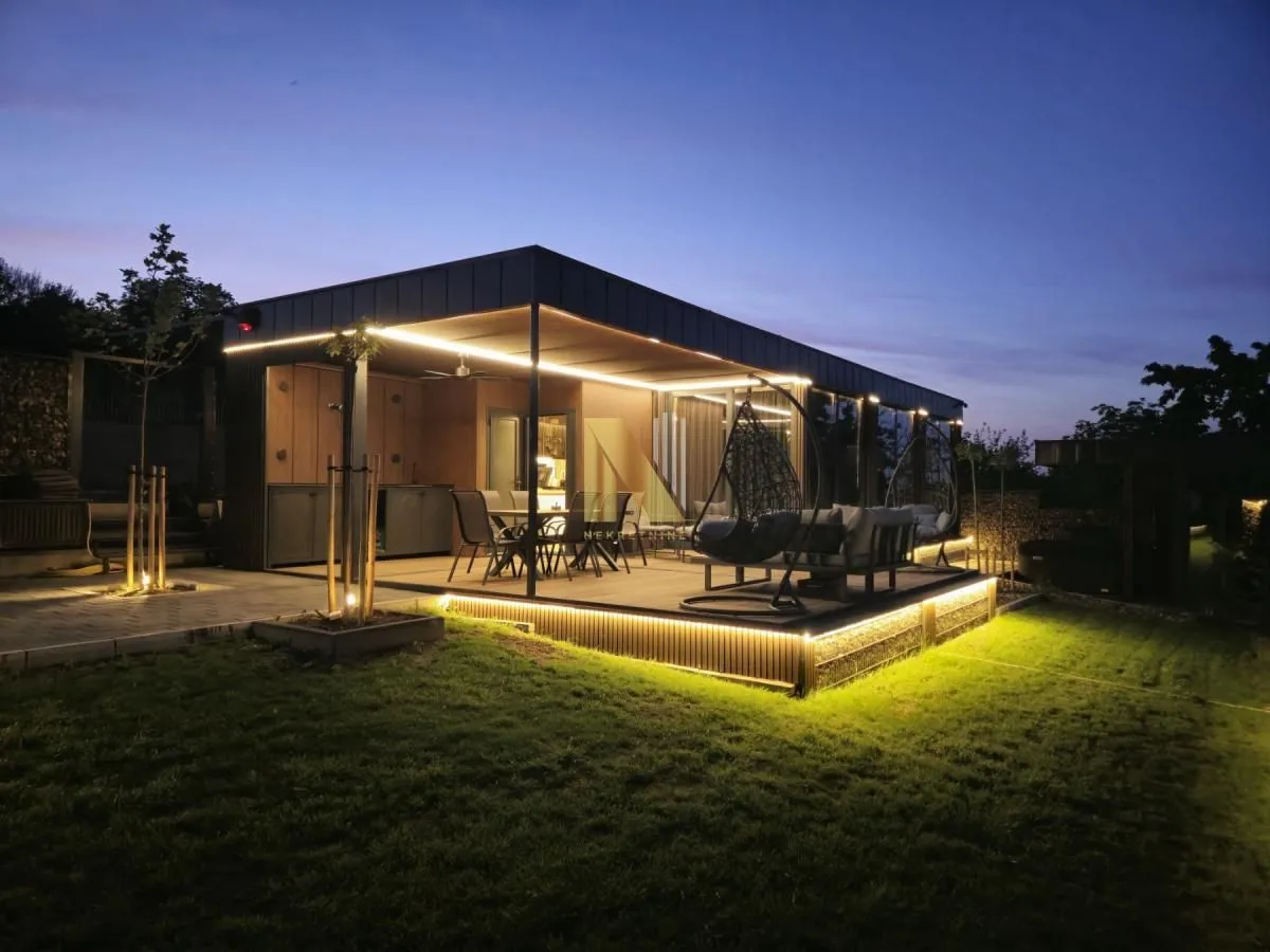 Izdavanje, kuća, 50m², Karagača, Petrovaradin