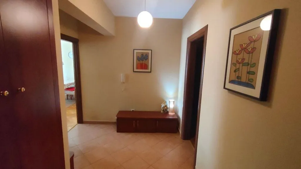 Prodaja, trosoban stan, 90m², Blok 9, Podgorica