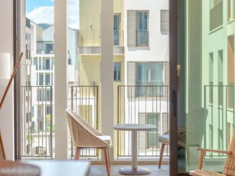 Prodaja, jednosoban stan, 55m², Boka Place, Tivat - image 11