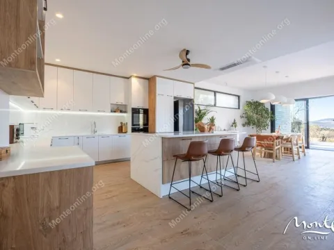 Sale, house, 240m², Kavač, Kotor - image 9