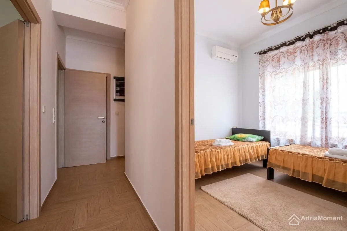 Sale, two bedroom apartment, 79m², Orahovac, Kotor