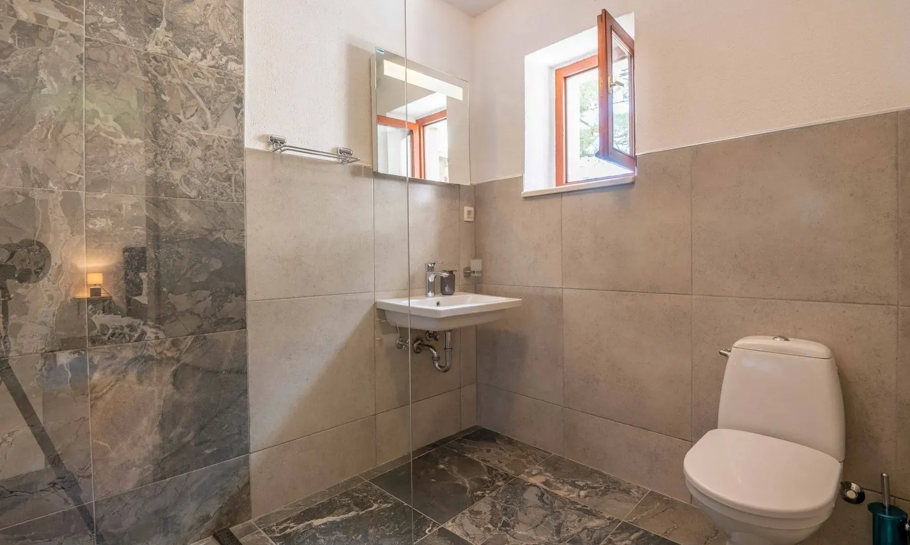 Sale, house, 415m², Dobrota, Kotor