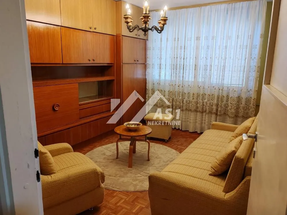 Izdavanje, dvosoban stan, 53m², Detelinara, Novi Sad Sve Podlokacije