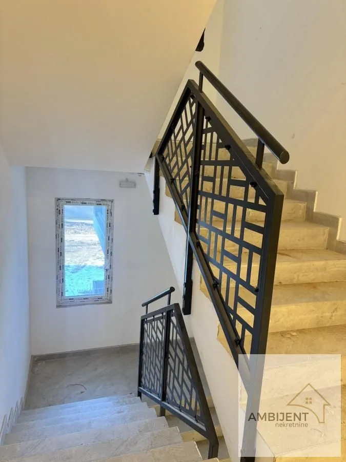 Prodaja, jednosoban stan, 34m², Stari Banovci, Stara Pazova