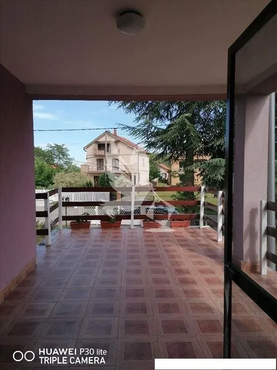 Prodaja, kuća, 275m², Sopot, Beograd