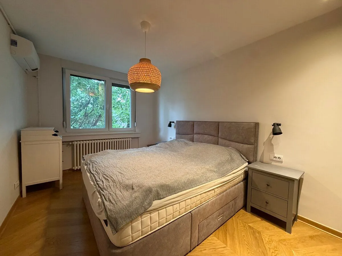 Izdavanje, trosoban stan, 75m², Vračar Hram, Vračar Sve Podlokacije