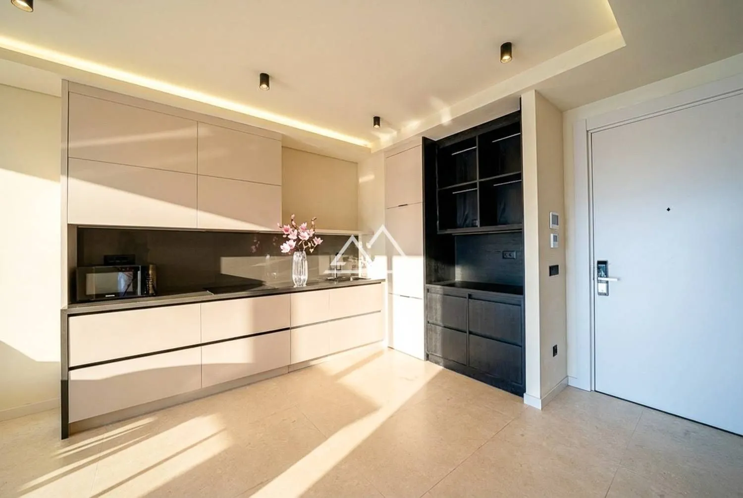 Prodaja, dvosoban stan, 71m², Tivat, Crna Gora