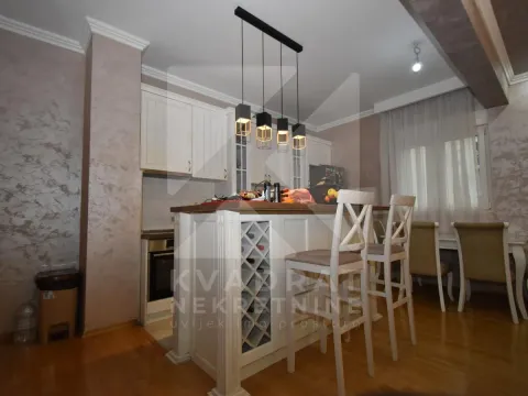 Rent, three bedroom apartment, 95m², Blok 9, Podgorica - image 4