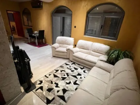 Izdavanje, dvosoban stan, 45m², Stari Aerodrom, Podgorica