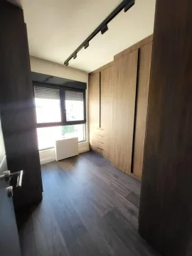 Izdavanje, stan, 200m², Kalenić Pijaca, Vračar Sve Podlokacije - image 14