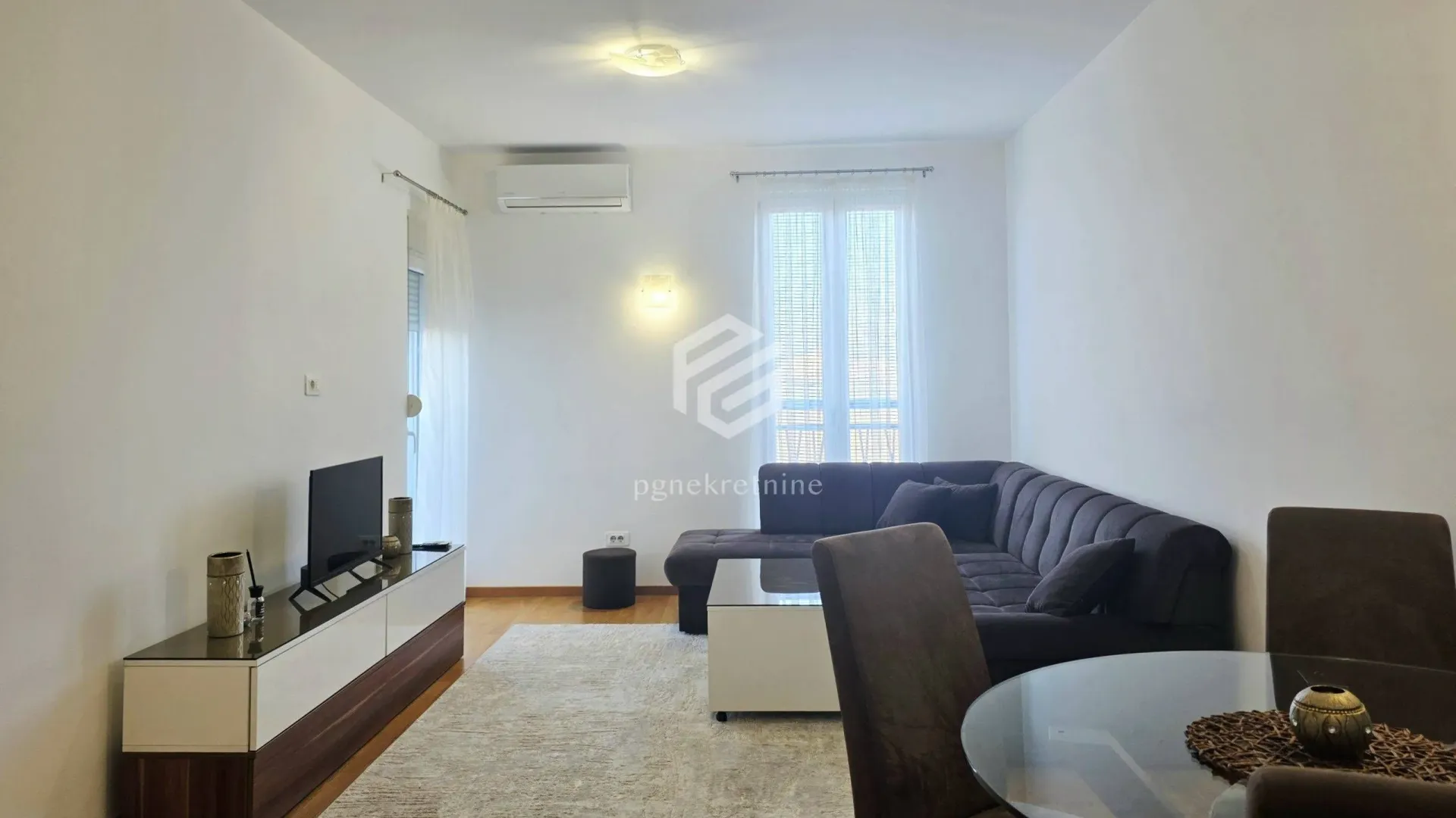 Prodaja, jednosoban stan, 50m², Stari Aerodrom, Podgorica