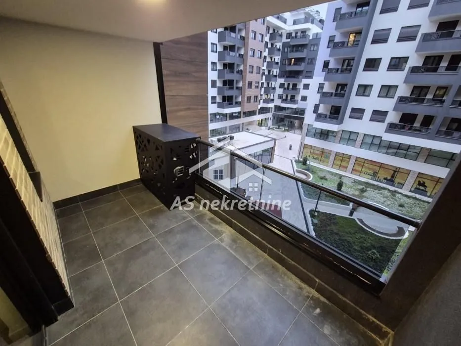 Izdavanje, trosoban stan, 95m², Trošarina, Voždovac Sve Podlokacije