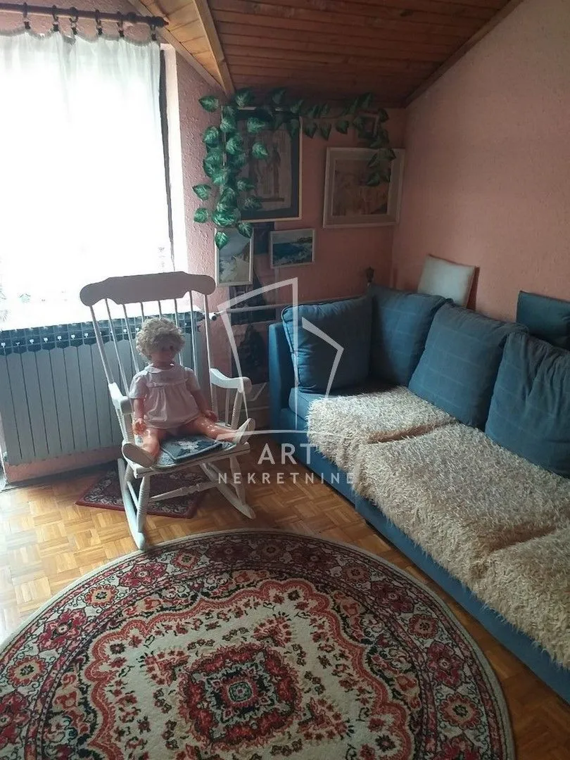 Prodaja, kuća, 275m², Zvezdarska Šuma, Zvezdara Sve Podlokacije