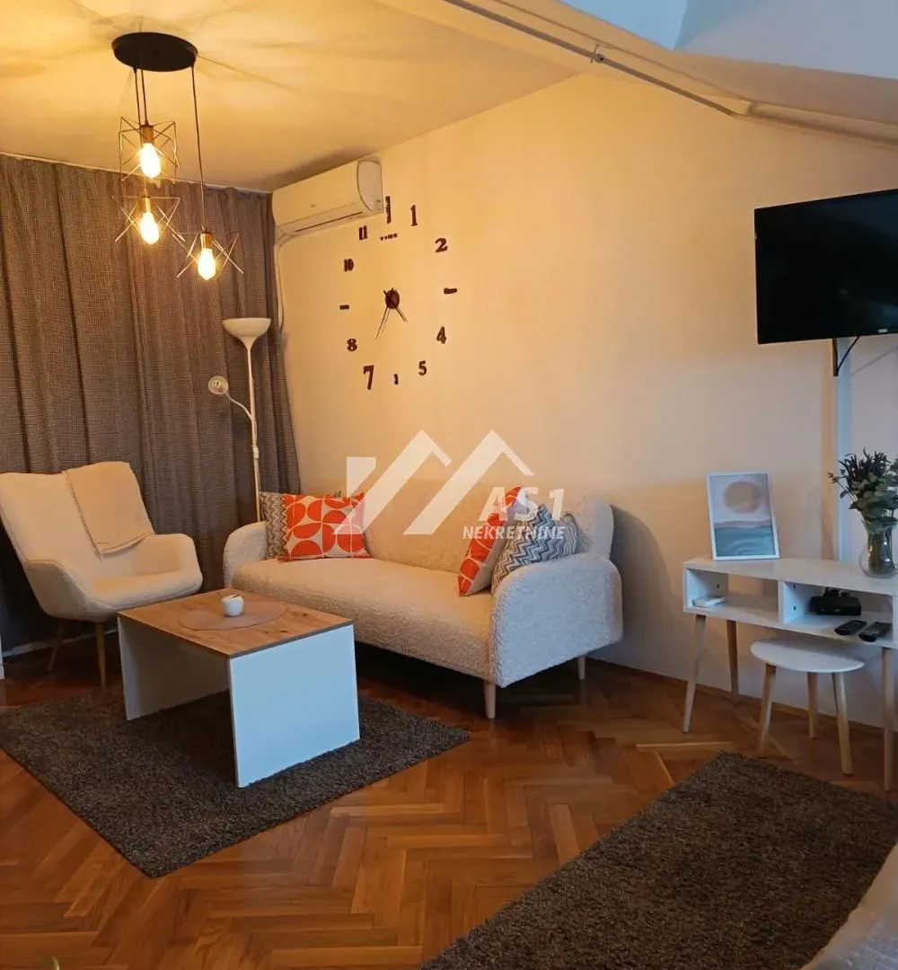 Izdavanje, dvosoban stan, 61m², Grbavica, Novi Sad Sve Podlokacije