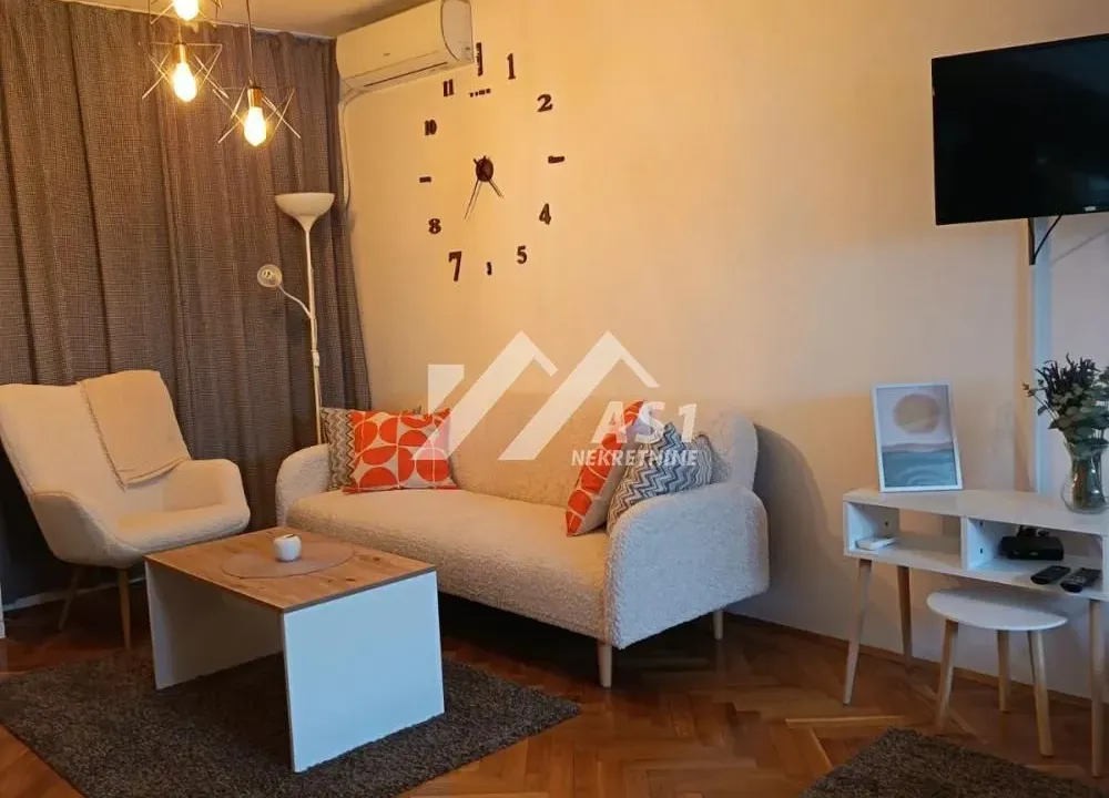 Izdavanje, dvosoban stan, 61m², Grbavica, Novi Sad Sve Podlokacije