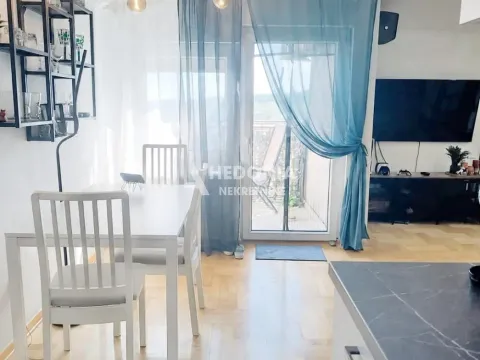 Stan in Zvezdara Sve Podlokacije