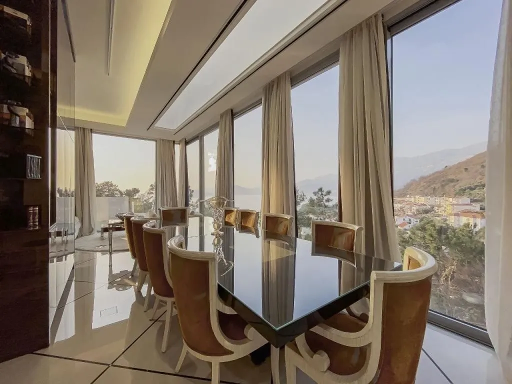 Sale, house, 559m², Sveti Stefan, Budva