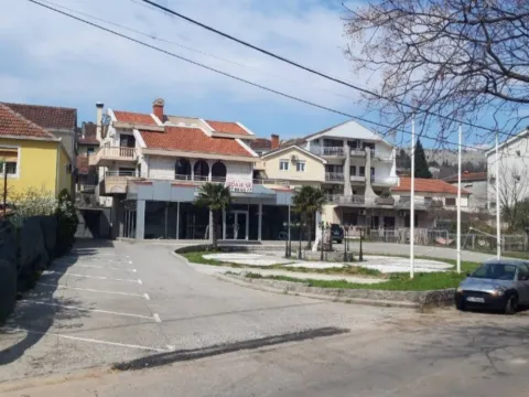 Izdavanje, poslovni prostor, 260m², Momišići, Podgorica - image 2