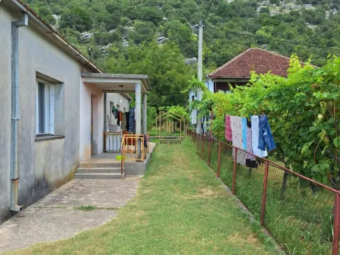 Sale, house, 115m², Tološi, Podgorica - image 2