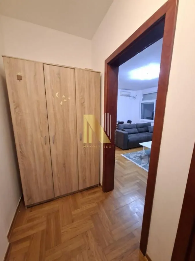Izdavanje, dvosoban stan, 52m², Socijalno, Novi Sad Sve Podlokacije