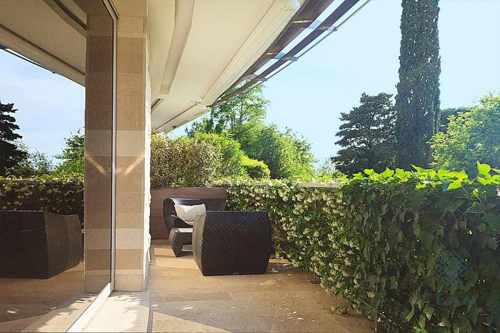 Sale, one bedroom apartment, 107m², Dukley Gardens, Budva
