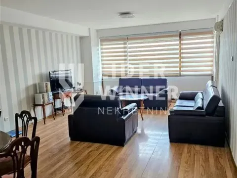 Izdavanje, dvosoban stan, 70m², Novi Beograd Sve Podlokacije, Beograd