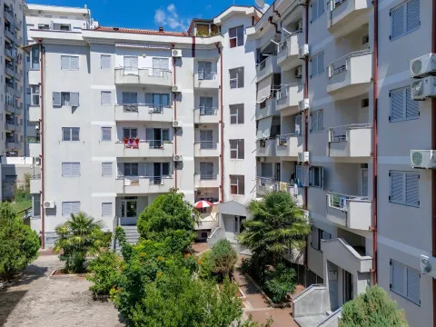 Sale, one bedroom apartment, 49m², Rozino, Budva - image 2