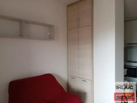 Izdavanje, garsonjera, 30m², Adamovićevo Naselje, Novi Sad Sve Podlokacije - image 3