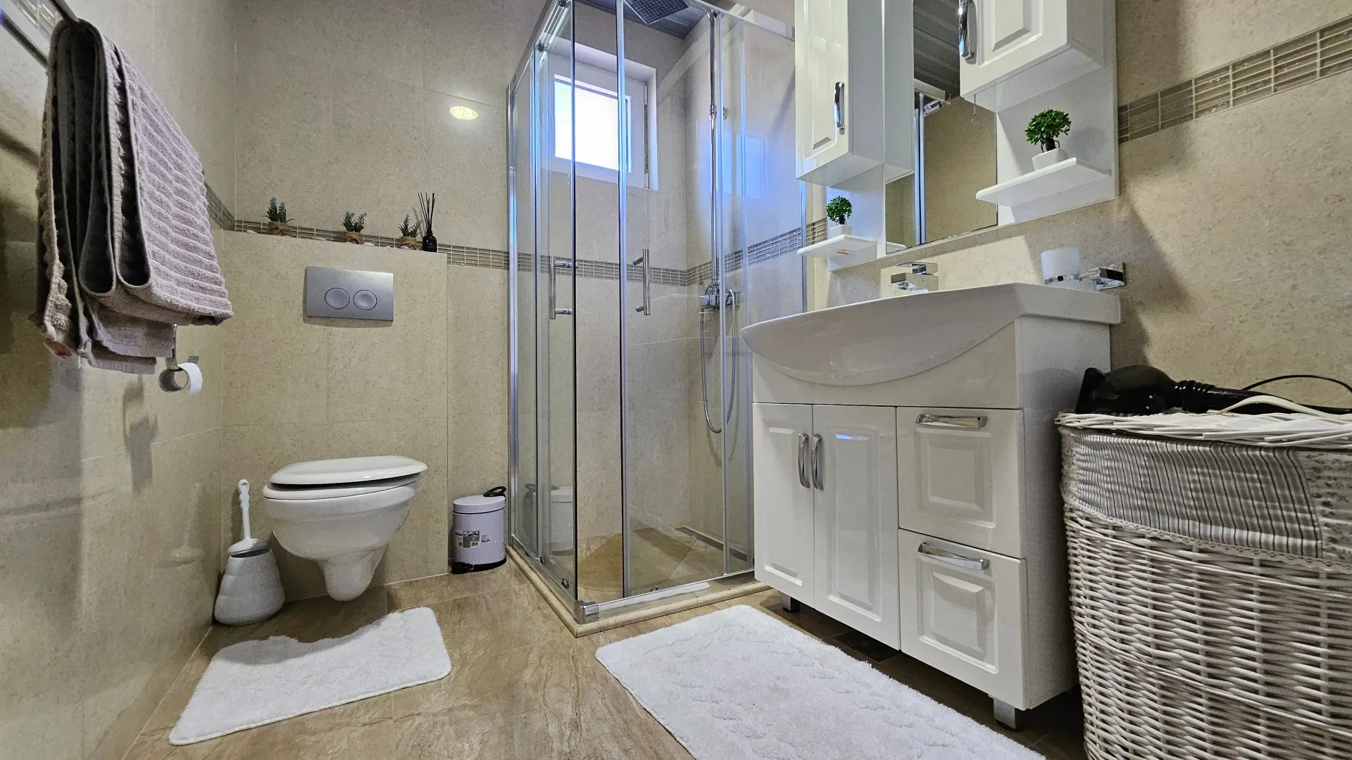 Prodaja, dvosoban stan, 90m², Donja Lastva, Tivat