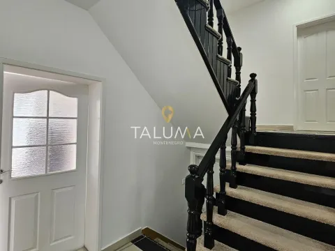 Izdavanje, kuća, 250m², Zagorič, Podgorica - image 18