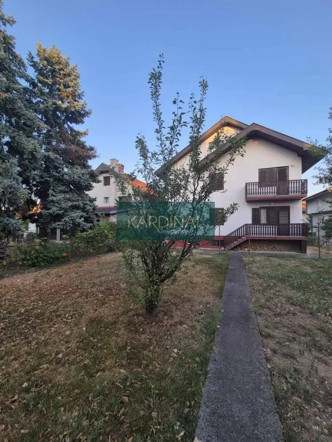 Prodaja, kuća, 298m², Budžino brdo, Jagodina