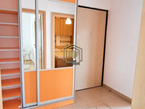 Izdavanje, jednosoban stan, 43m², Stari Aerodrom, Podgorica - image 12