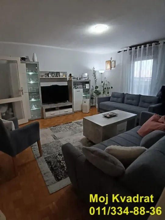 Prodaja, trosoban stan, 95m², Novi Beograd Blok 72, Novi Beograd Sve Podlokacije