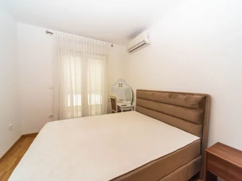 Izdavanje, dvosoban stan, 80m², City Kvart, Podgorica - image 5