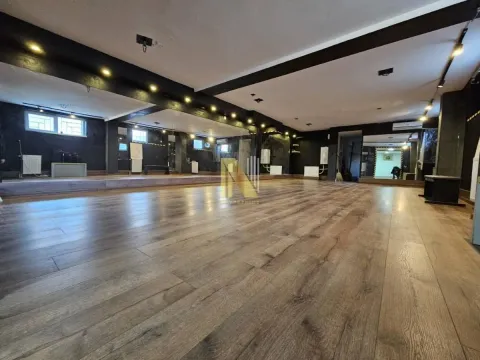 Izdavanje, poslovni prostor, 150m², Bulevar Evrope, Novi Sad Sve Podlokacije - image 2