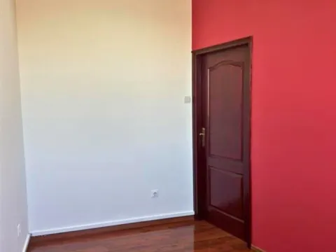 Izdavanje, poslovni prostor, 75m², Savski Venac, Beograd - image 4